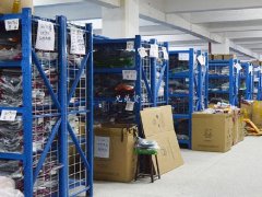 放衣服的貨架子該怎么選？哪里有賣的