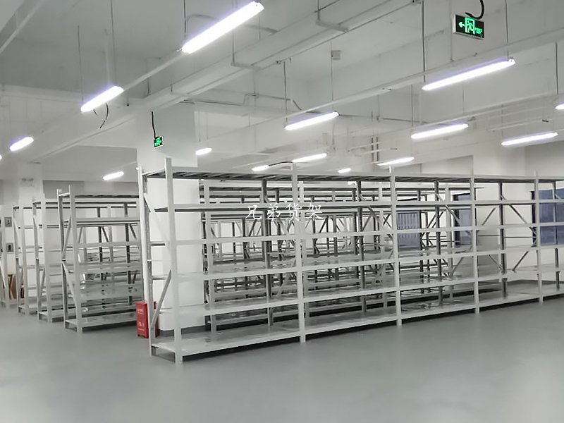 采購(gòu)輕型貨架時(shí)要注意哪些小細(xì)節(jié)