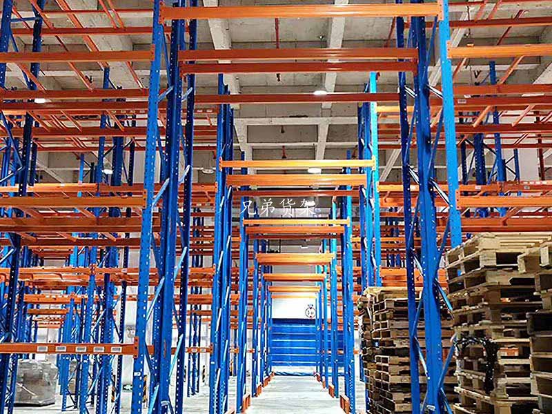 從重型貨架設計、制造、使用方面談倉儲安全