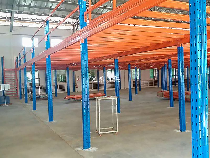 使用閣樓平臺貨架后，倉庫再也不擁擠了